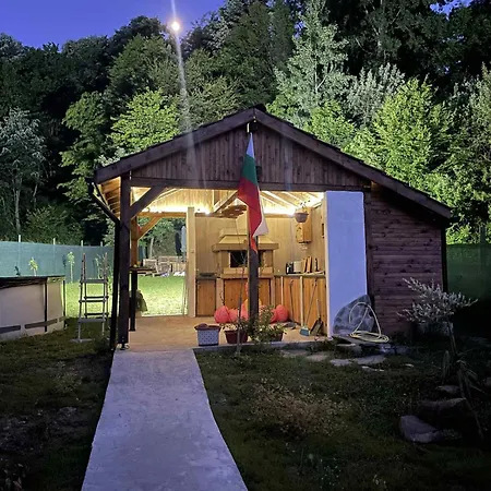 Ваканционна къща горски чар *