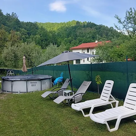 Ваканционна къща горски чар Бели Осъм